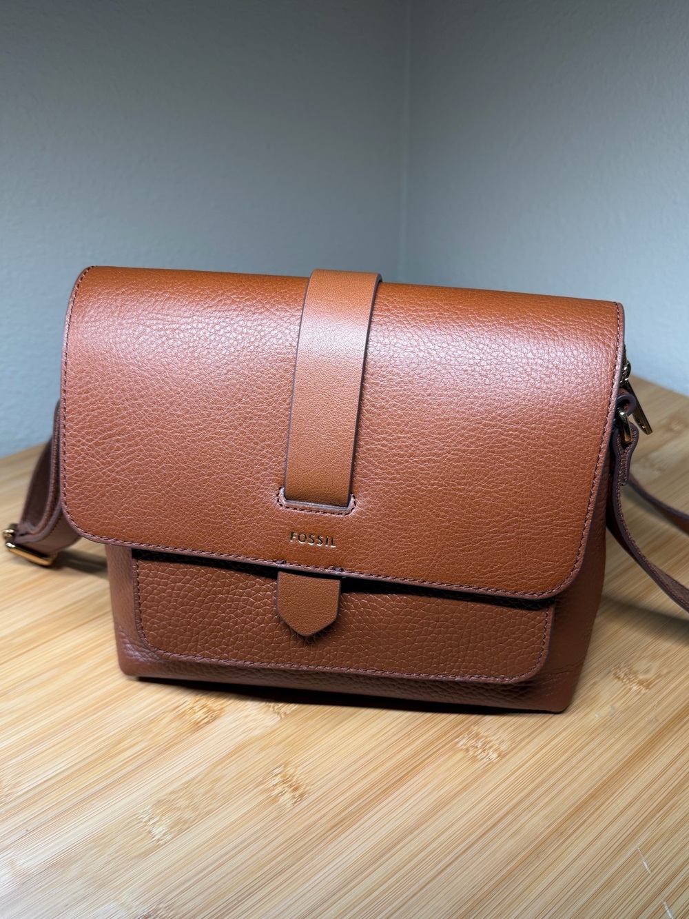 NWT Fossil Brown Small Kinley Pebbled Leather Messenger Crossbody Purse Classic